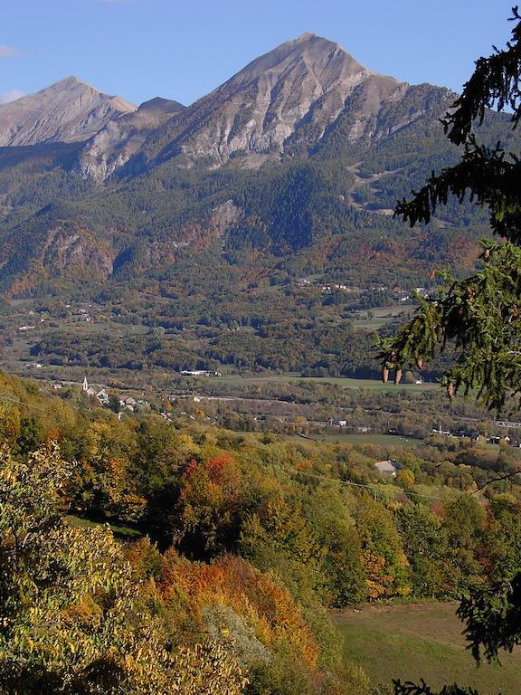 Les Chemins Verts Buissard 外观 照片
